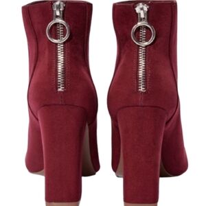 Just fab boots zip up back pointed toe heels maroon size 7 more like 6.5